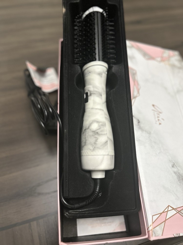 Aria Marble Blowdry Brush