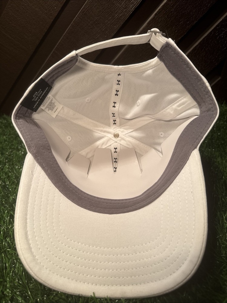 NWOT Queens University Queens Golf Hat Under Armour StrapBack