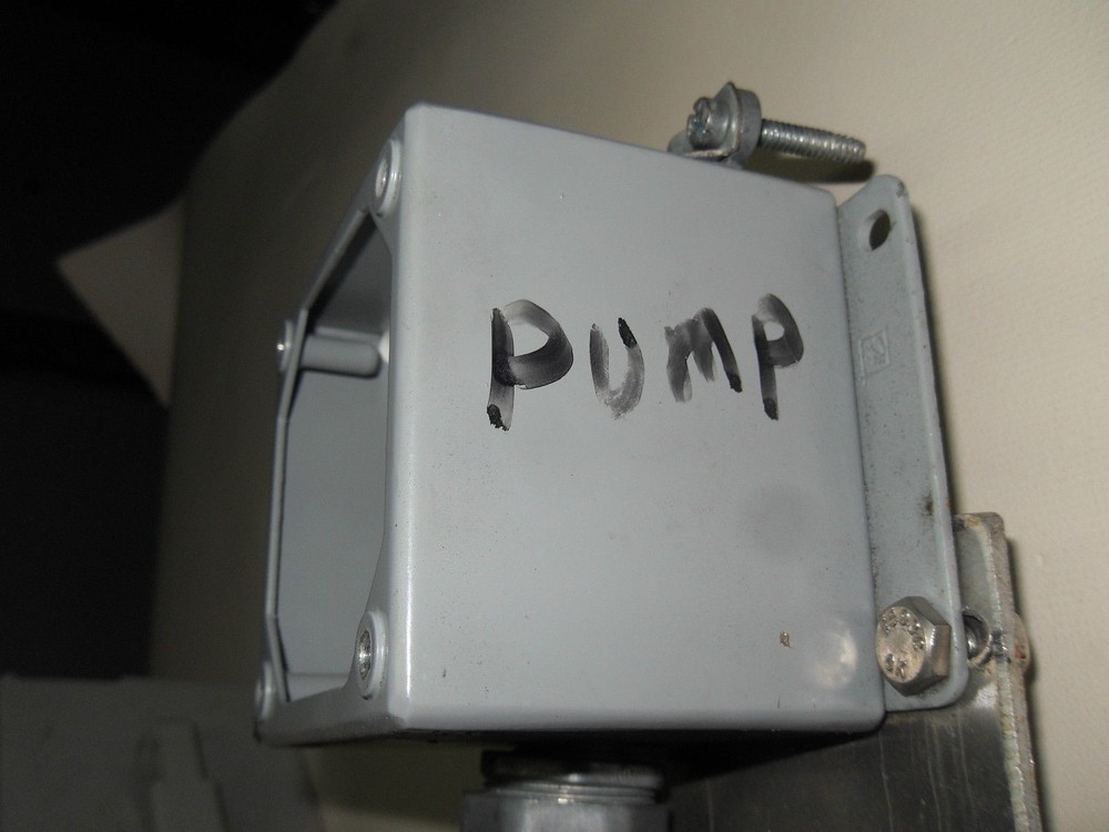 1 Allen-Bradley 109-C09BDA4E PUMP STARTER