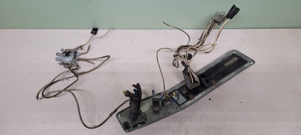 1990s fld freightliner lower right dash panel 22 30370 000