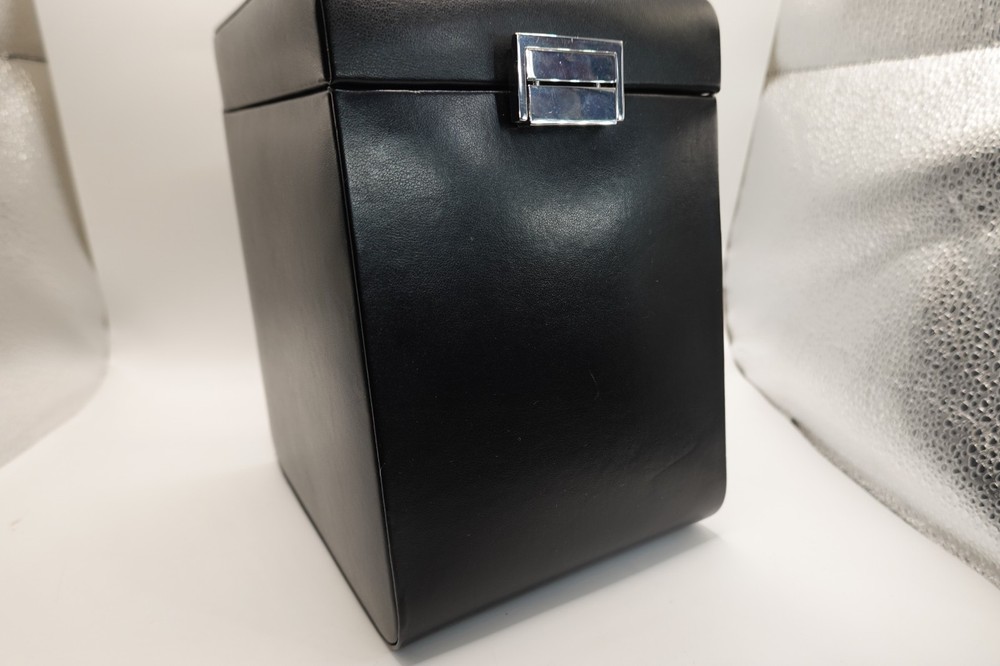 Wolf Single Watch Winder Model M2.1 New Batteries Works.