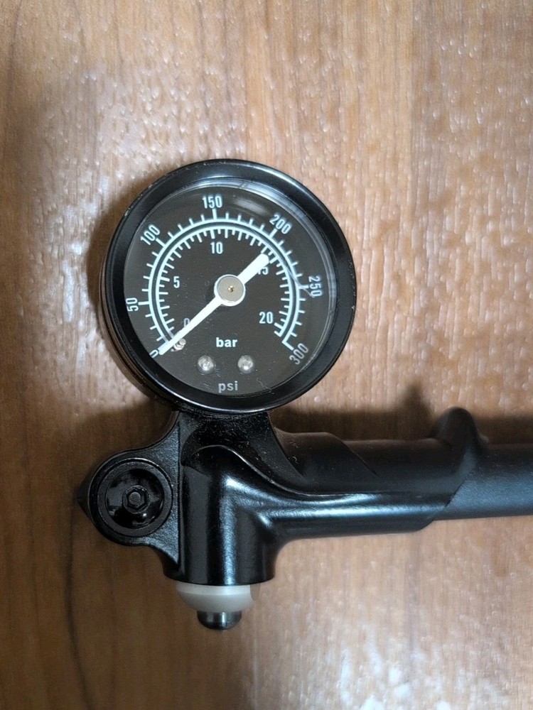 🚴Specialized Shock/Suspension Pump💨 - 300 PSI Max🚴