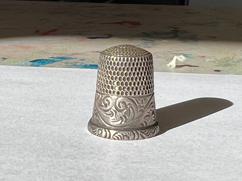 Antique Sterling Simons Heavy Scroll Thimble