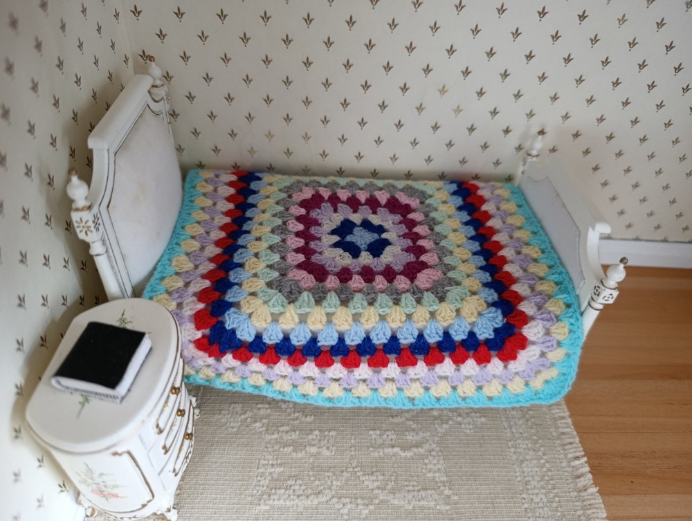 1:12 Dolls House Bedding