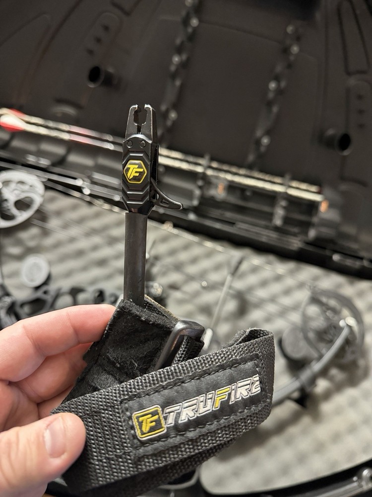 Mission Menace by Mathews compound bow