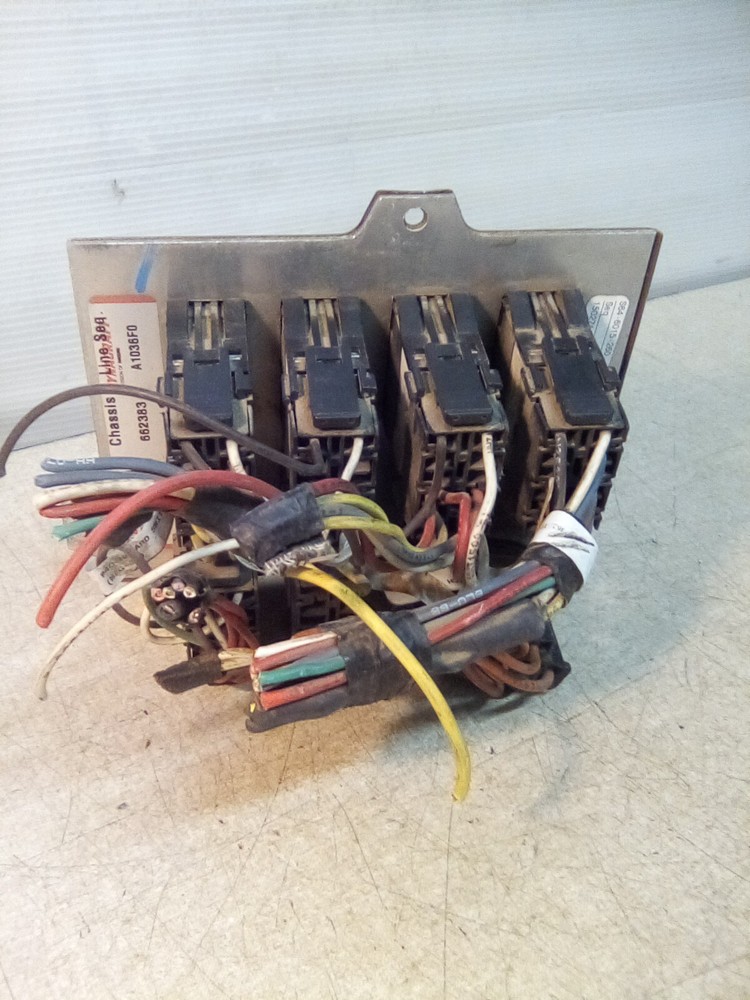 Peterbilt S64-6015-260 Switch Panel "NO KEY"