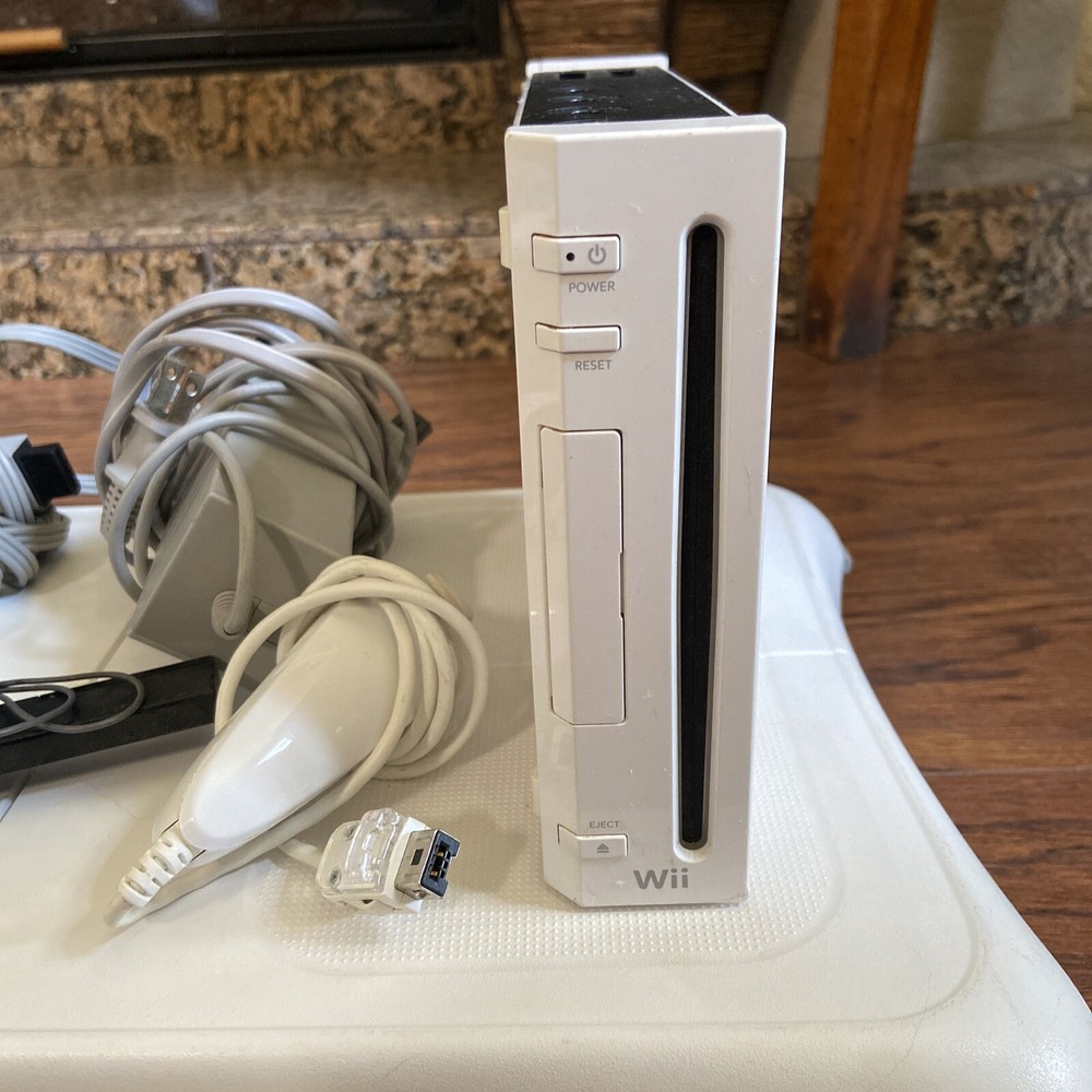 wii consule and Balance board