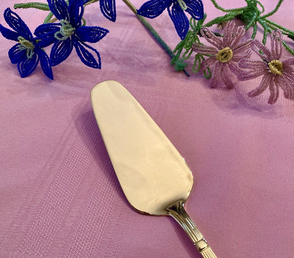 Stunning Retroneu CENTURY GOLD Electroplate Pie Server