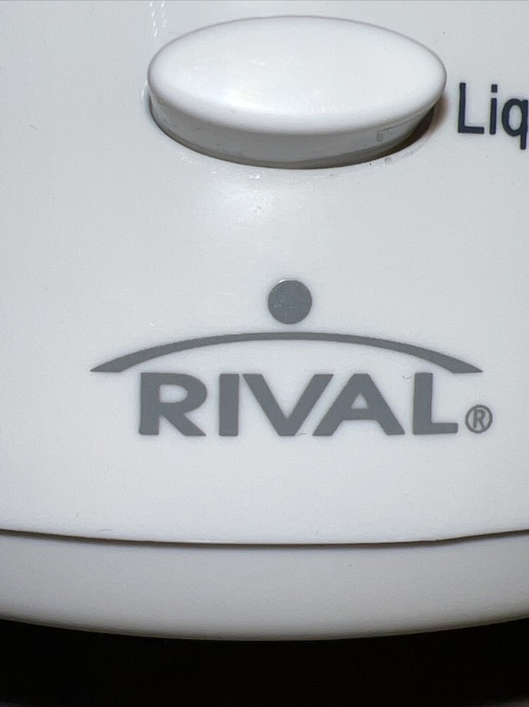 RIVAL 5-SPEED COUNTERTOP BLENDER , MODEL# BL706 New without box