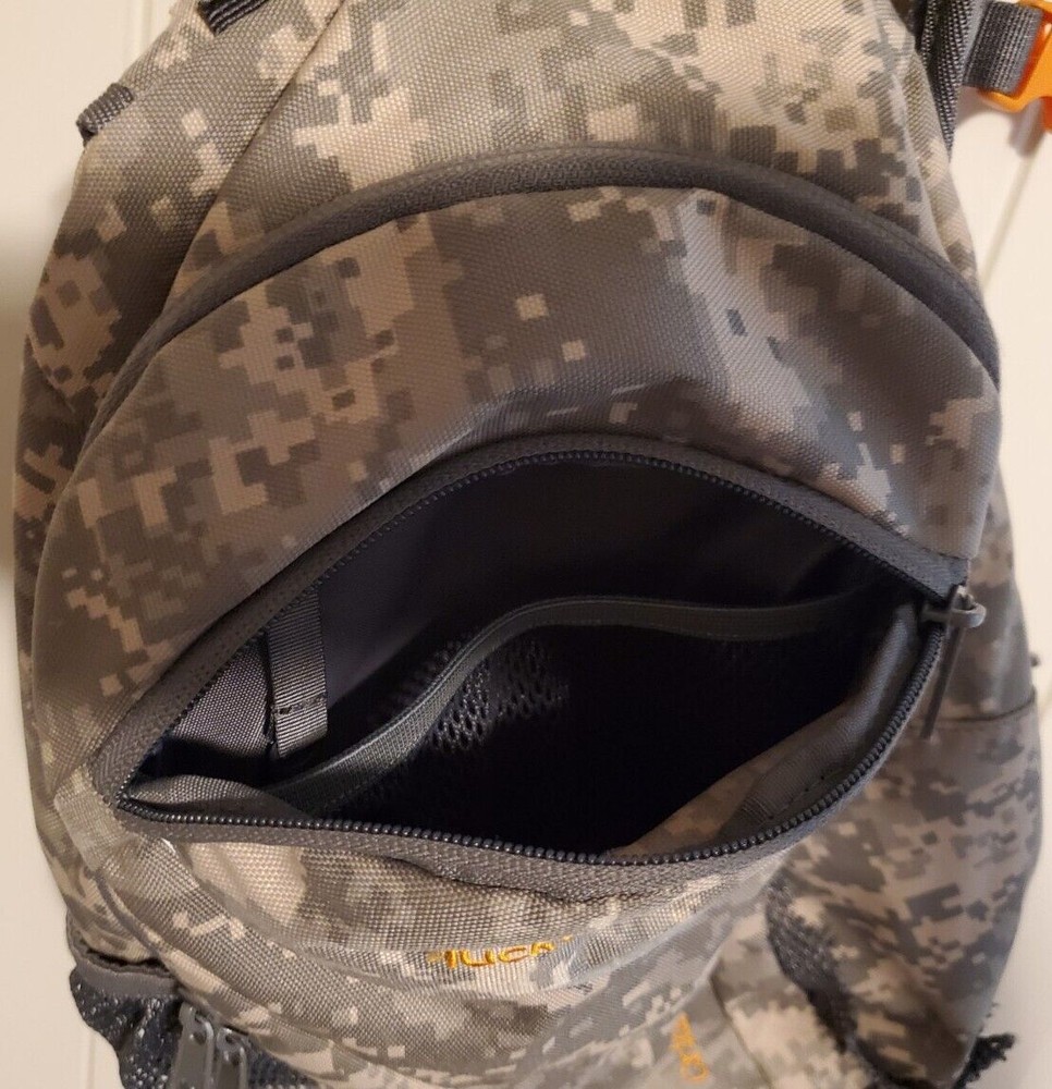 Lucky Bums Backpack Camouflage