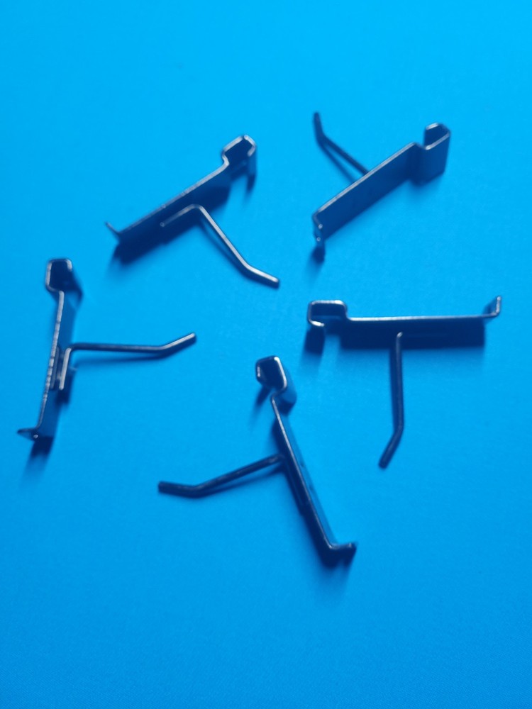 Gridwall Hooks 2.5 Inch 43 pack assorted used display hooks