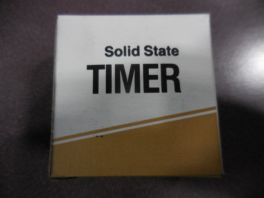 Artisan Solid State Interval Timer Pn. EPC-12434-8-100MS 115 VAC, Delay 100ms