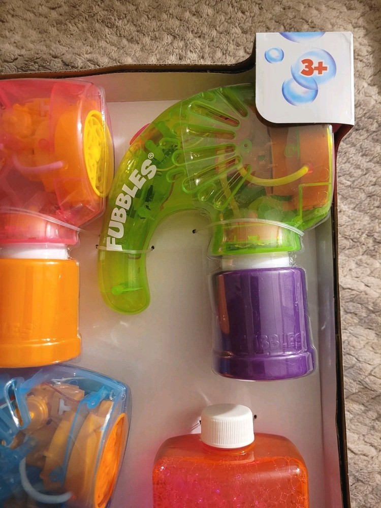 NEW Fubbles Light Up Supreme Bubble Blasters (3) + Bubbles!