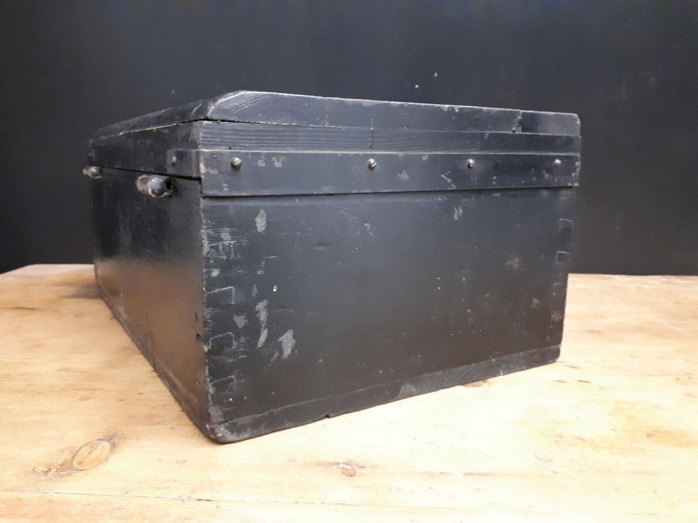 Military strong box