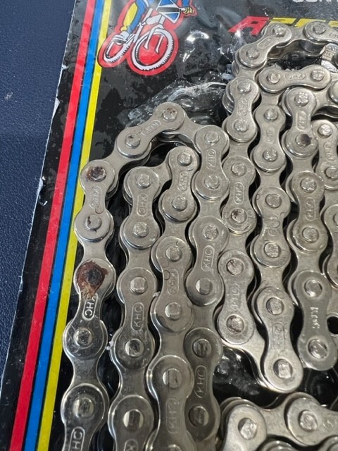 ! VINTAGE OLD SCHOOL UNUSED KHC CHAIN CHROME INCLUDES MASTER LINK SOME LINK RUST