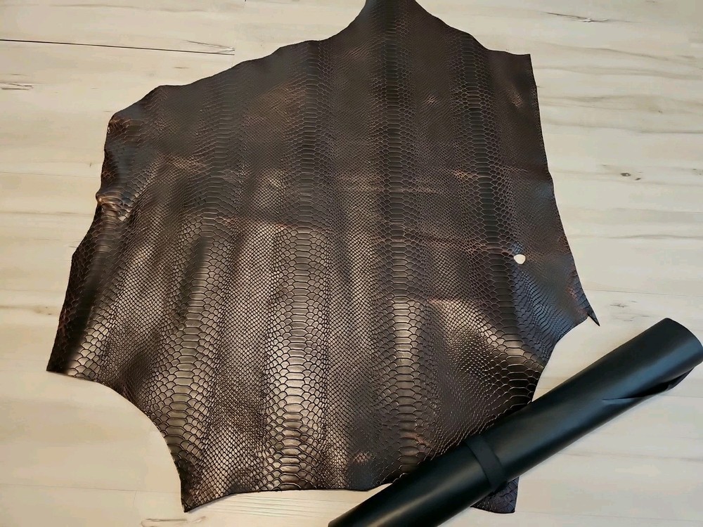 4-5oz DARK SABLE BROWN PULL UP SNAKESKIN EMBOSSED LEATHER HIDE SHOULDER PANEL 7+
