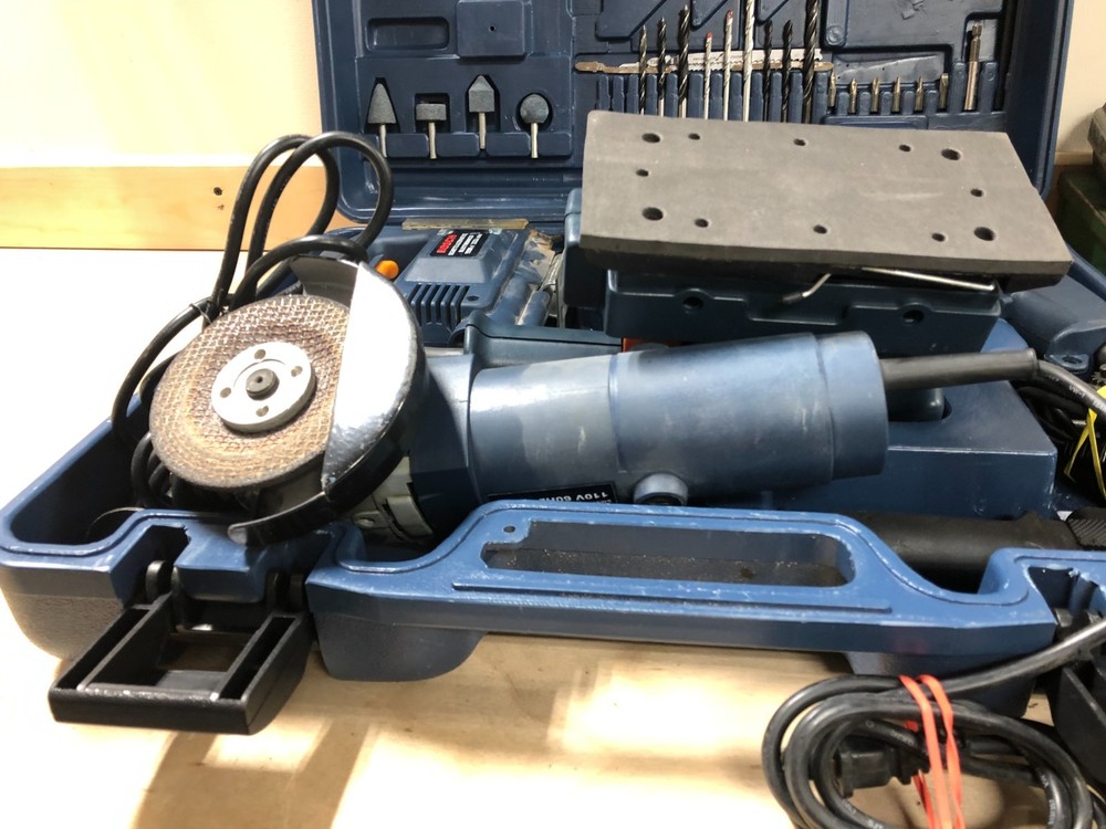 Bosch PSB 800-4 power tool kit with assorted accessories in hard case