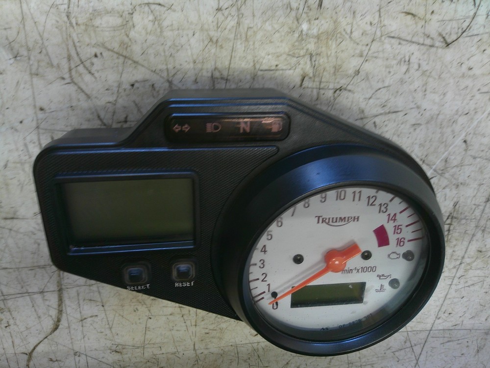 2000-2003 Triumph TT600 speedo dash instrument panel gauges