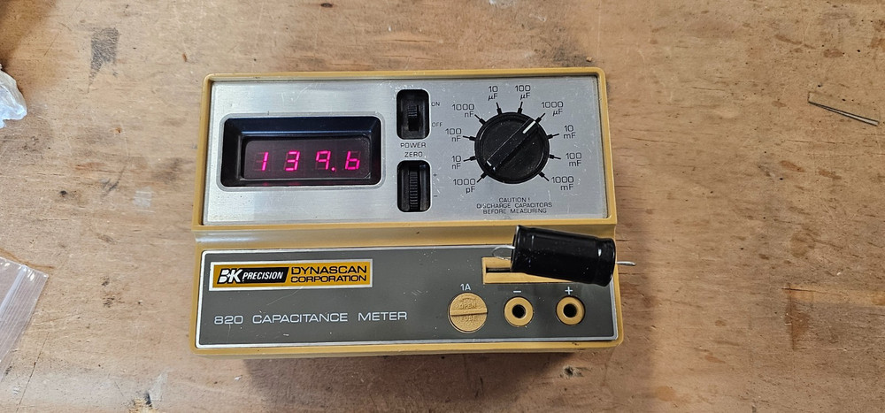 Vintage B&K Precision 820 Capacitance Meter Tested
