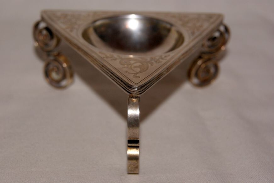 Antique triangular historism silver spice / salt bowl, est. ~ 1800 - 1850