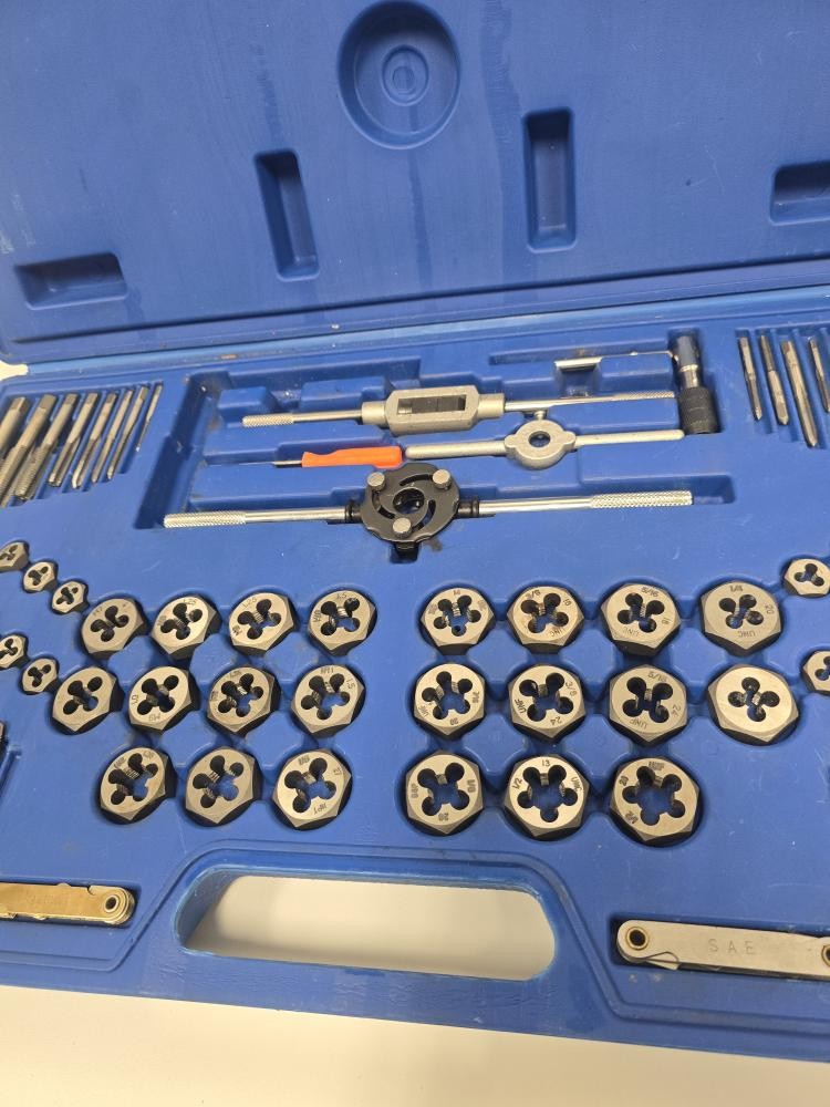 CORNWELL 76 PC TAP & DIE SET (P21027459)