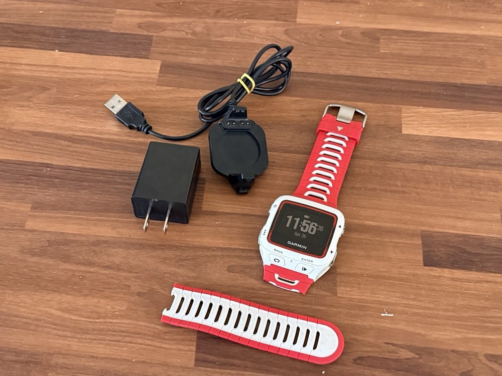 Garmin Forerunner 920XT GPS Running Watch Smartwatch Charging Cable Needs Band