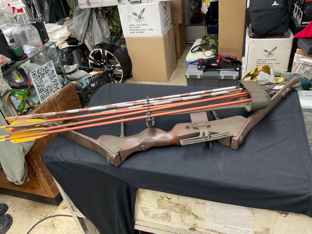 BROWNING EXPLORER COMPOUND BOW 70 lbs/ 30%