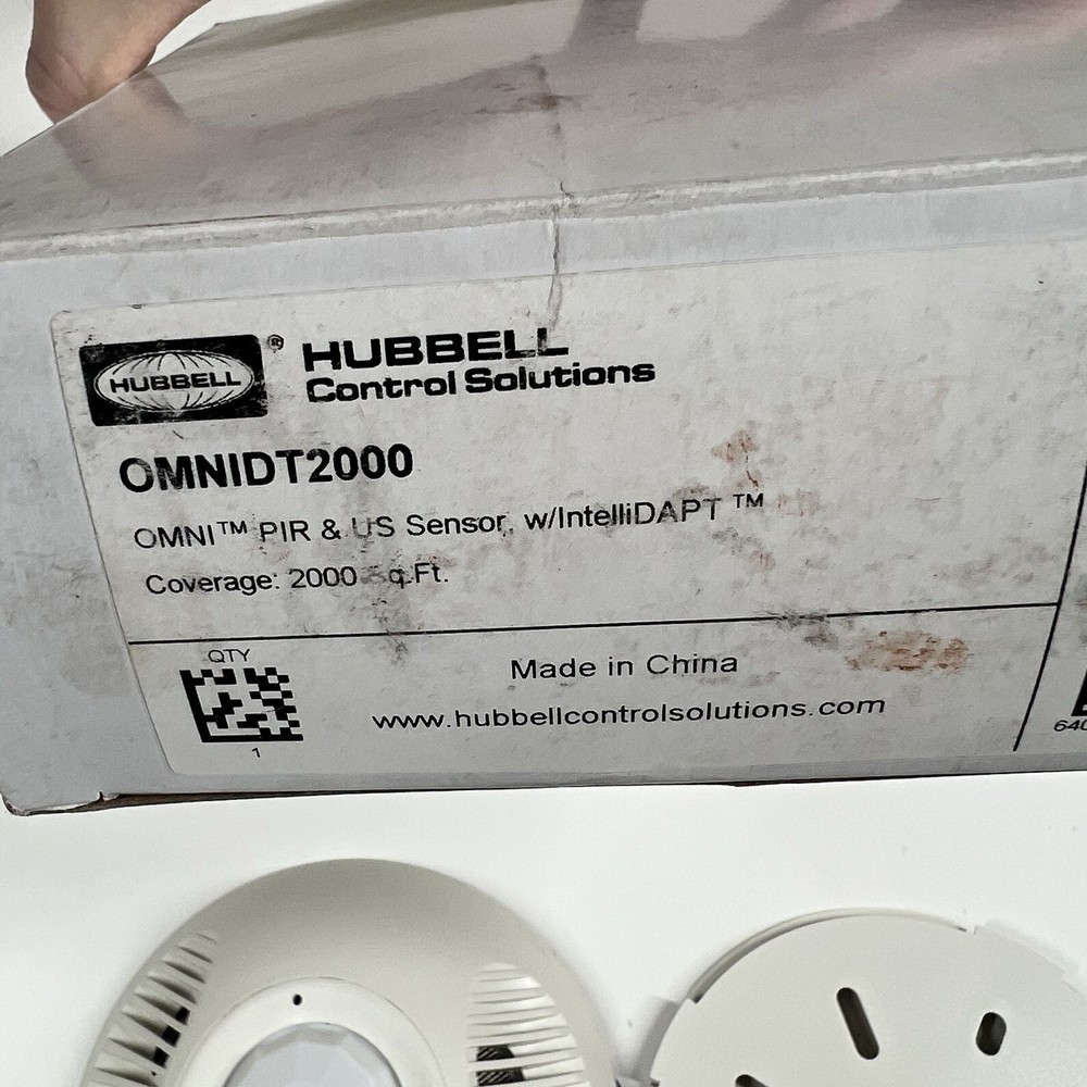 Current OMNIDT2000 Ceiling Sensor PIR & US Sensor w/ IntelliDAPT 2000 Sq Ft NEW