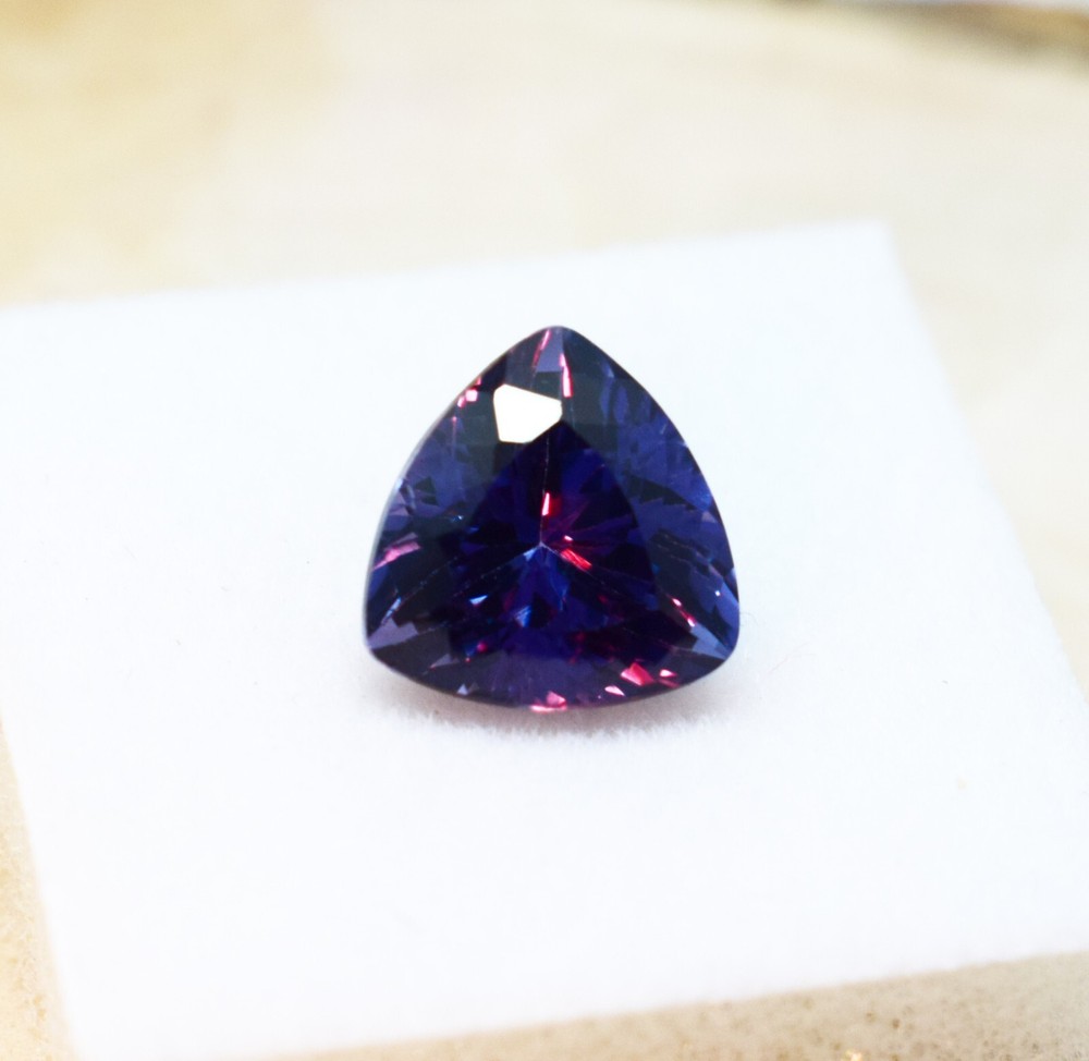 Tiny Ring Size Trillion Cut 3 CT Color Changing Alexandrite Affordable Gemstone