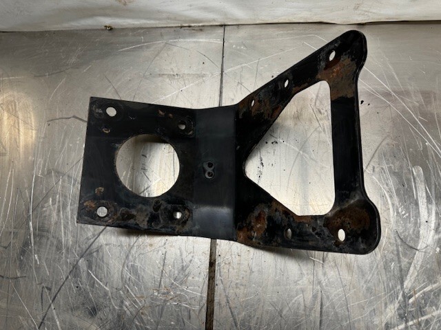 KENWORTH T2000, T700 STRAP-SUPPORT CAB A84-1002