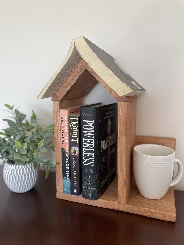 Book Nook - Mini Bookshelf & Placeholder!