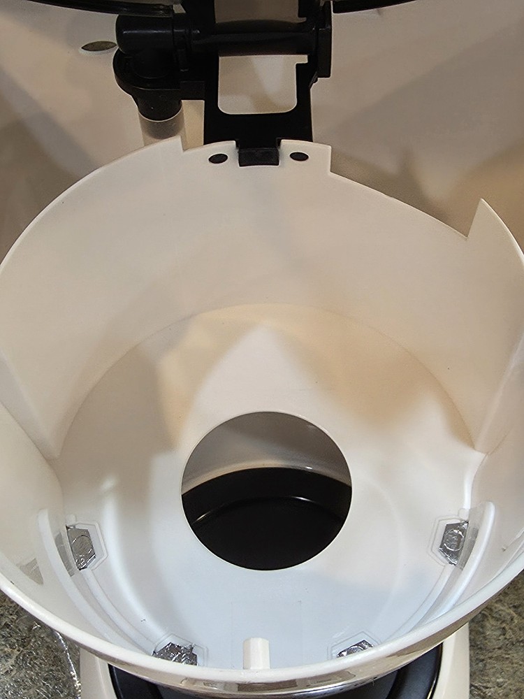 BLACK+DECKER 12-Cup Programmable Coffee Maker White CM1060 Base Unit ONLY