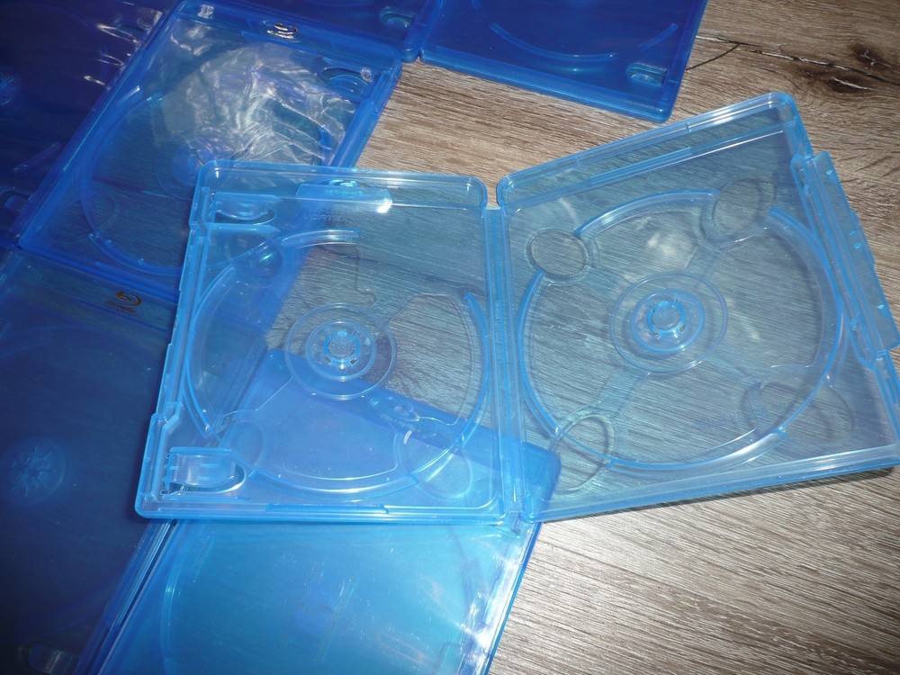 (30) Blu-Ray Empty Replacement Boxes Cases - 15 Single Disc 15 Double