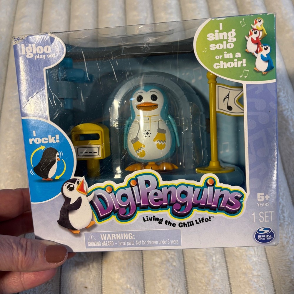 DigiPenguins North Igloo Playset Spin Master New In Box Interactive Toy
