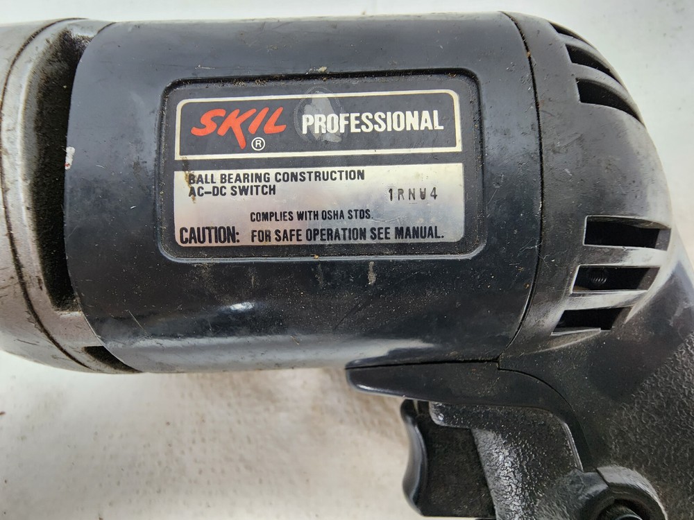 SKIL PROFESSIONAL MODEL 6828 3/8" HAMMER DRILL