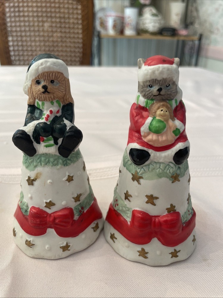 Christmas Bells (2) Dog & Cat