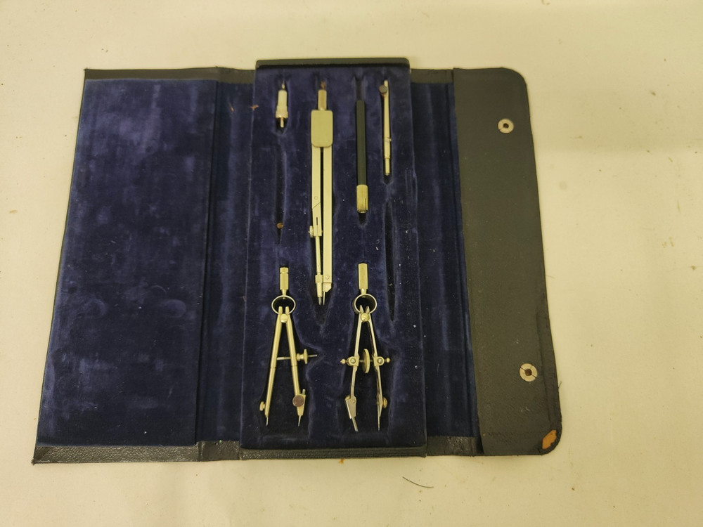 Vintage Draughtsman's Compass Set in Case (DEB11)