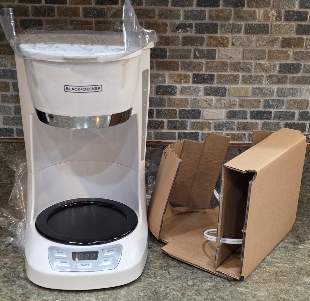 BLACK+DECKER 12-Cup Programmable Coffee Maker White CM1060 Base Unit ONLY