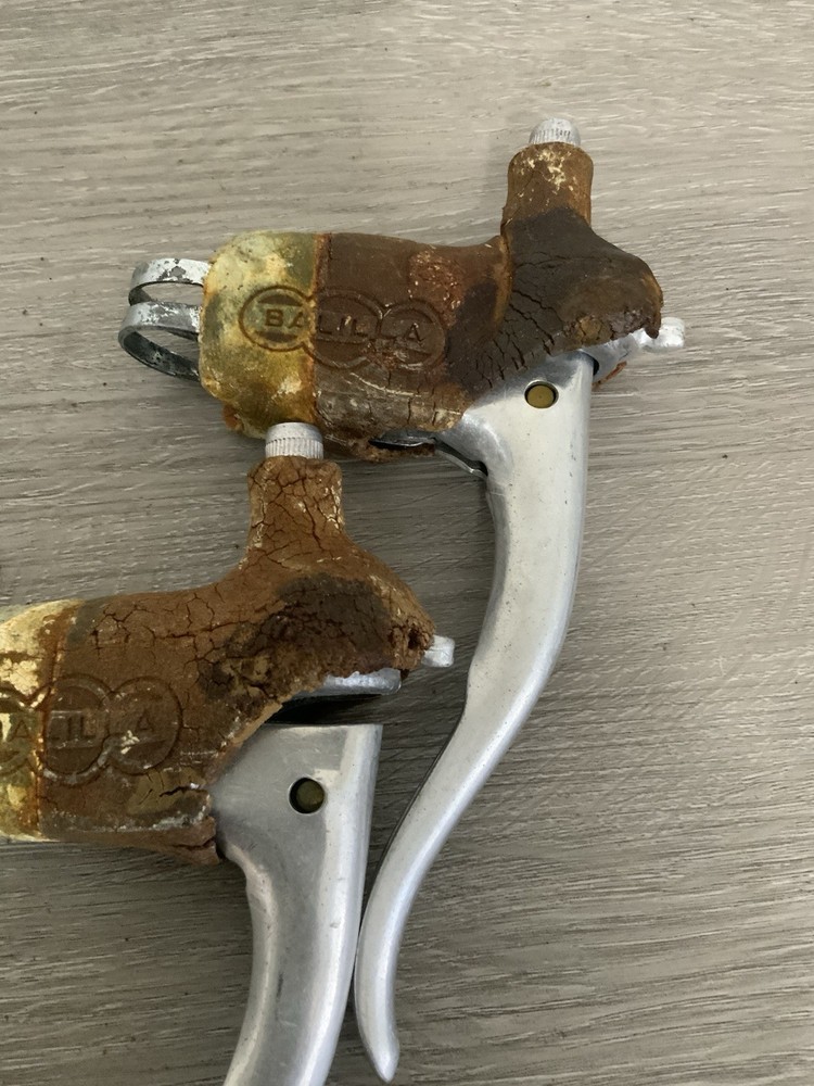 BALILLA BRAKE LEVERS NON-AERO CABLE STOPS/ADJUSTORS