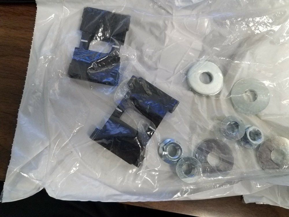 ISUZU / GM A/T MOUNTING BRACKET KIT