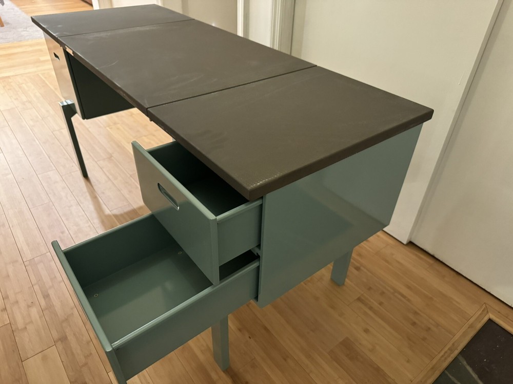 Flat Top Nurses Desk