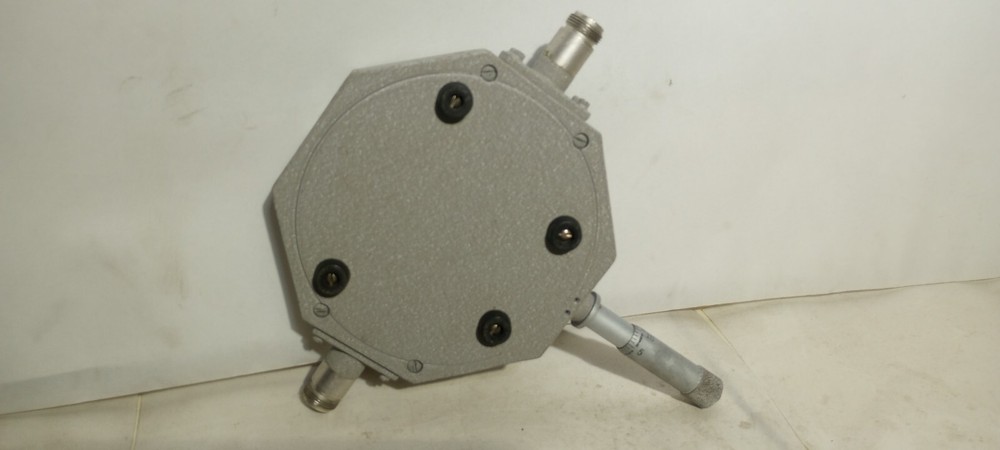 Nice Working PRD C-1110 Variable Attenuator 1.9 - 40 GHz 10 Watt max.