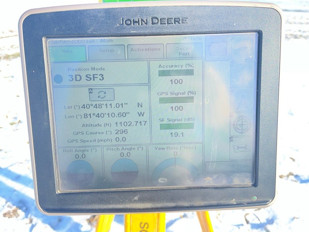 Battery powered RTK base station kit for John Deere