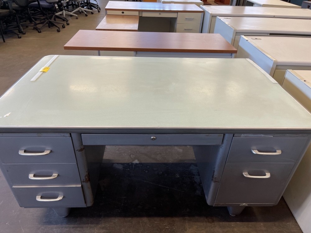Vintage Steelcase Aurora