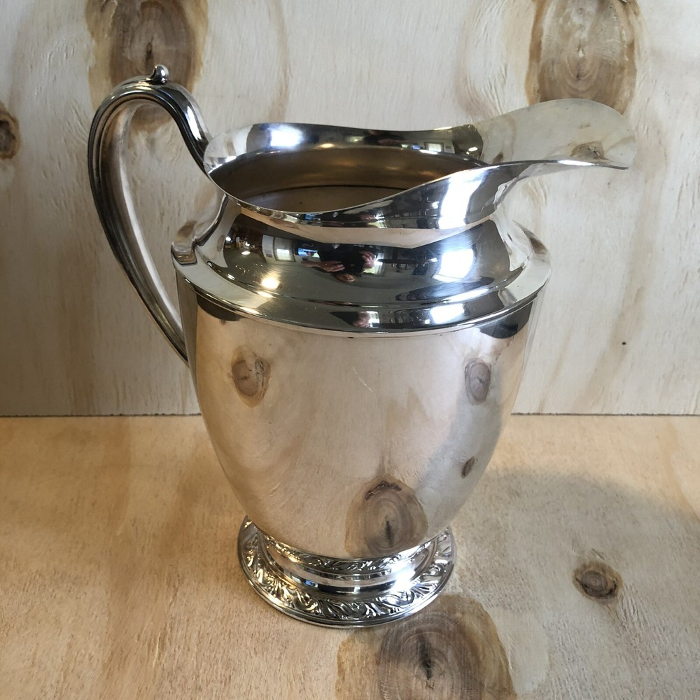 Vintage Medium Sized Pitcher From Oreida in the Briarcliff Pattern
