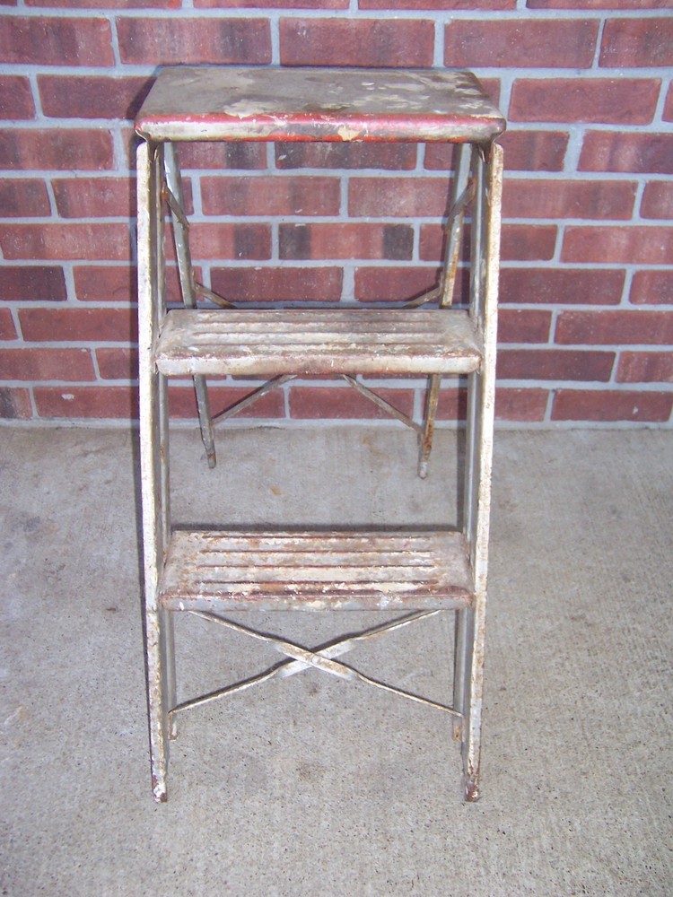 VINTAGE METAL 2 STEP FOLDING STEP STOOL LADDER ..