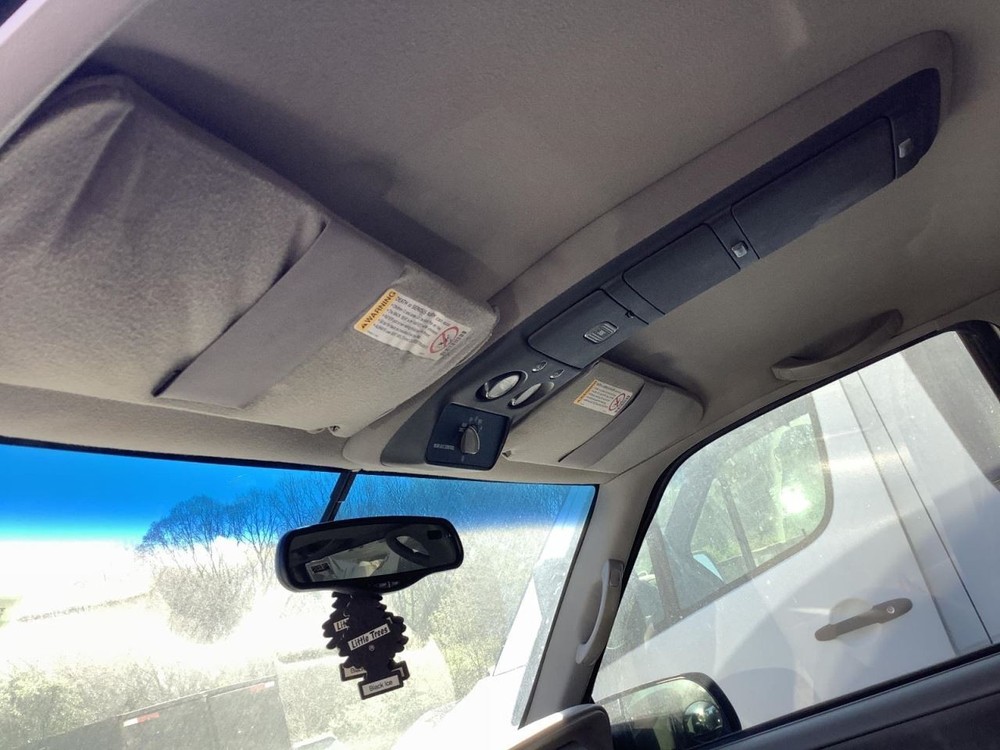 TAHOE 1998 Glove Box 4582315