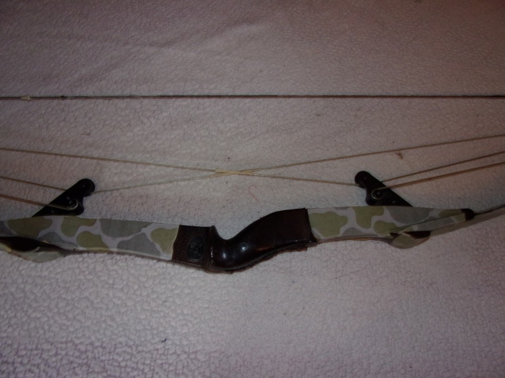 zVintage Bear Whitetail Hunter Compound Bow