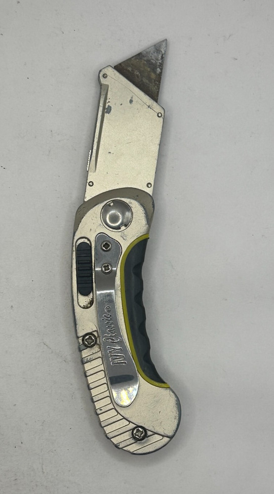 IVY Classic 11145 Hinge-Loc Folding Utility Knife