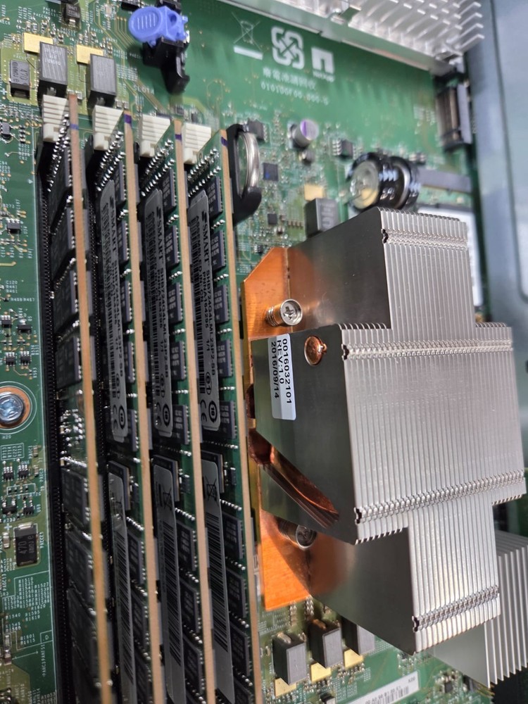 NetApp NAF-1601 Dual Controller Storage System–256GB ECC RAM –2x Network Modules